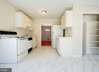 12820 Middlevale Ln, Silver Spring, MD 20906 - photo 3