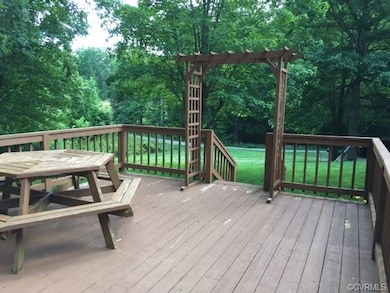 Rear Deck overlooking back yard