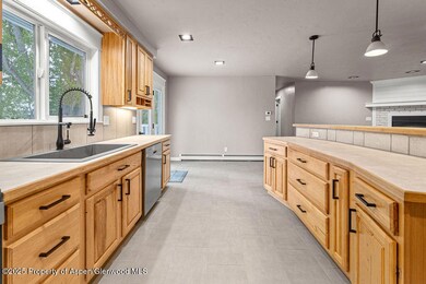 885 Stout St, Craig, CO 81625 - photo 3