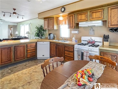 136 7th Greenhurst Village Dr, Ellery, NY 14701 - photo 3