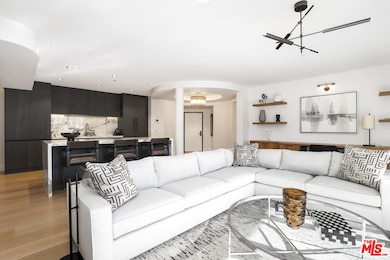 122 N Clark Dr unit 306, West Hollywood, CA 90048 - photo 4