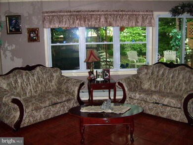 35 Snowflower Ln, Willingboro, NJ 08046 - photo 2