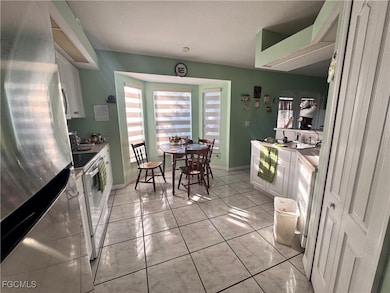 1118 SE 5th Place, Cape Coral, FL 33990 - photo 4