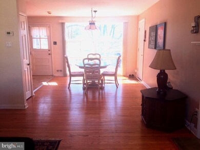 14 Greenbriar Ln, Newtown Square, PA 19073 - photo 5