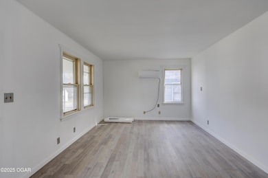 1014 Sycamore St, Carthage, MO 64836 - photo 4