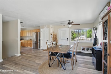 DiningKitchen