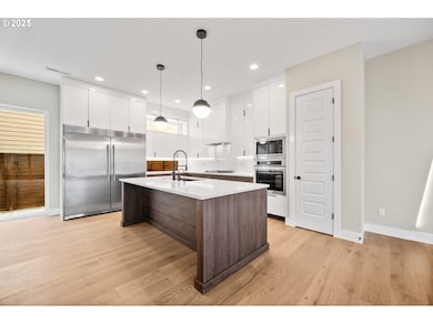 2445 N R St, Washougal, WA 98671 - photo 3