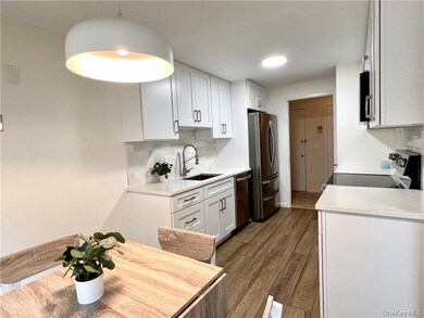 1604 Holly Stream Ct unit 6A3, Brewster, NY 10509 - photo 7