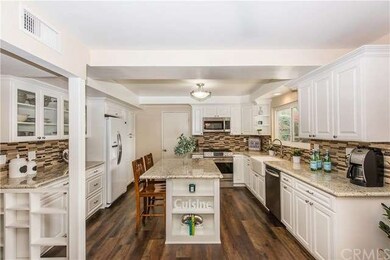 Beautifully Remodeled: Custom Cabinets w/Soft Clos