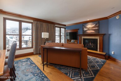 park_hyatt_4051_interior_living_a