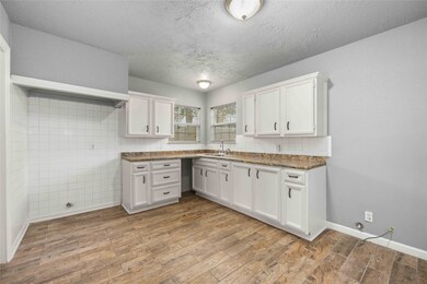 7321 Saint Louis St, Houston, TX 77028 - photo 6