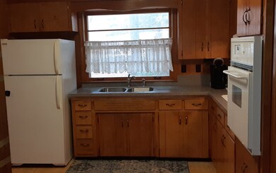 705 Lowry St, Manchester, TN 37355 - photo 5