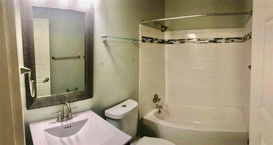 3004 Speedway unit 8, Austin, TX 78705 - photo 7