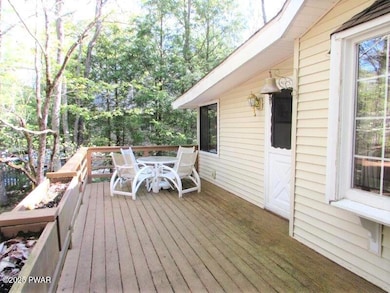 119 Eisenhower Dr, Hawley, PA 18428 - photo 4