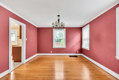 370 Glenmont Ave-10-SMALL