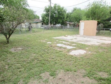 1607 S De la Rosa Dr, Donna, TX 78537 - photo 6