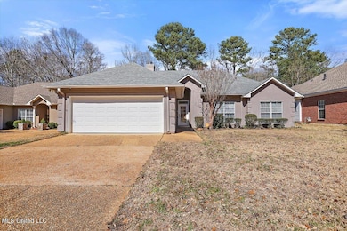 01-261 Azalea Circle