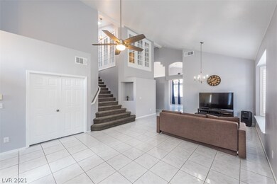 LARGE OPEN LIVING