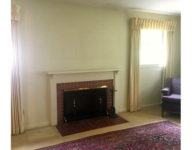 79 Orchardview St, West Springfield, MA 01089 - photo 4