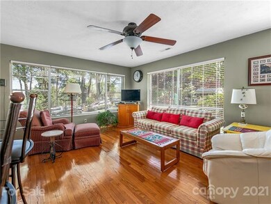 33 Holly Hill Dr, Asheville, NC 28806 - photo 5