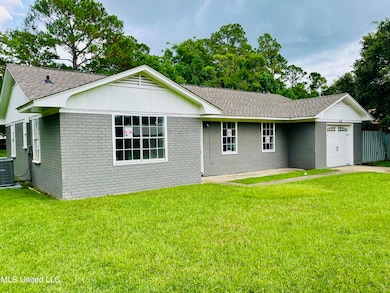 5616 Newcastle Dr, Gautier, MS 39553 - photo 2