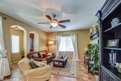 family room 2