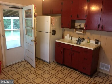 530 Anderson Ave, Folsom, PA 19033 - photo 7