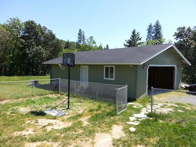 207 S Vannoy Creek Rd, Grants Pass, OR 97526 - photo 6