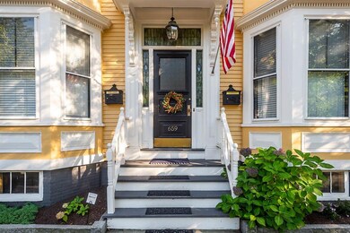 659 Middle St unit 2, Portsmouth, NH 03801 - photo 2