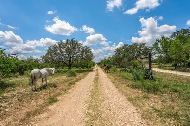 2777 County Road 251, Hondo, TX 78861 - photo 4