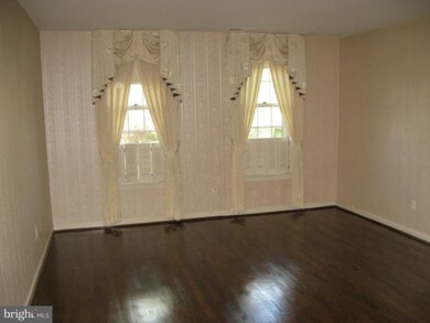 6680 Midhill Place, Falls Church, VA 22043 - photo 4