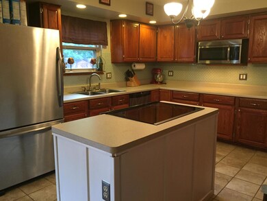 477 Cumberland Dr, Columbus, OH 43213 - photo 4