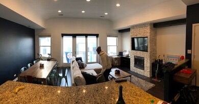 1238 N Milwaukee Ave unit 4, Chicago, IL 60622 - photo 3