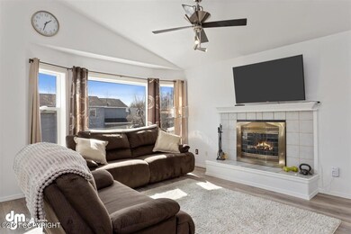 06-Living Room_SOPH5965