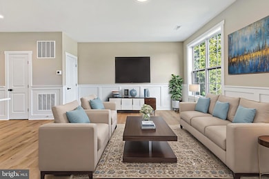 414 E 7th Ave, Ranson, WV 25438 - photo 3