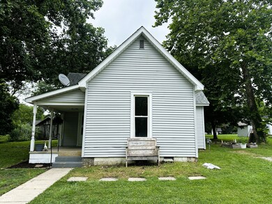 105 S Walnut St, Roachdale, IN 46172 - photo 3