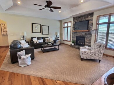 1426 Eagle Crest Loop, Bismarck, ND 58503 - photo 5