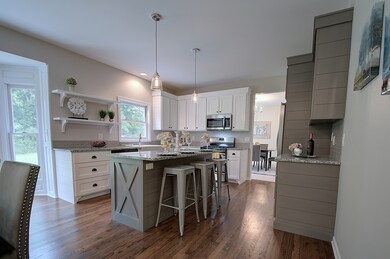 10 Chippewa Dr, Oswego, IL 60543 - photo 6