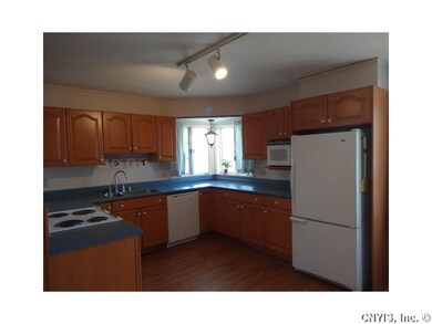 Kitchen. Another look!