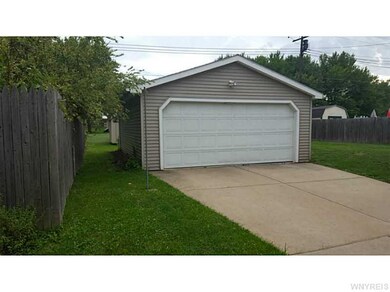 Garage.