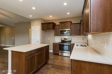 8016 NW 95th Cir, Johnston, IA 50131 - photo 7