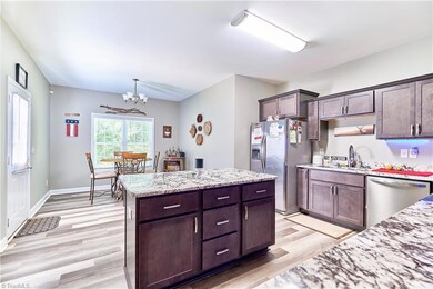 2186 Grantville Ln, Asheboro, NC 27205 - photo 7