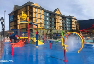 225 Collier Dr, Sevierville, TN 37862 - photo 2