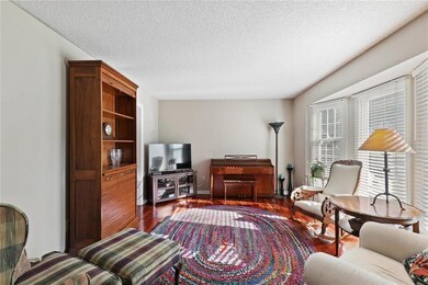 8644 Dice Ln, Lenexa, KS 66215 - photo 2