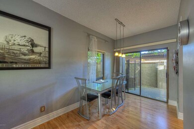 005_Dining Area