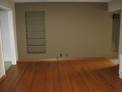 9006 Highland St, Highland, IN 46322 - photo 6