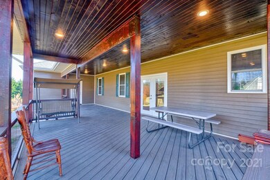 17 Song Sparrow Dr, Hendersonville, NC 28792 - photo 4