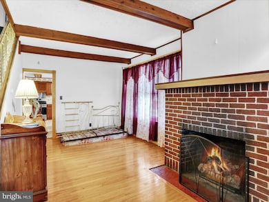 201 Upland Ave, Reading, PA 19611 - photo 2