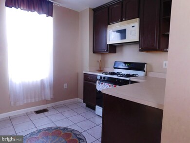 2709 Fleetwood Ave, Baltimore, MD 21214 - photo 4