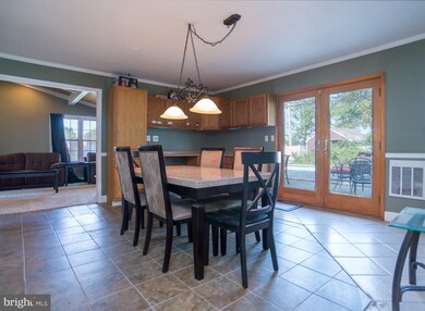 382 Appletree Dr, Levittown, PA 19055 - photo 7